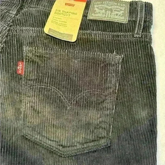 Levi’s NWT 315 Black Shaping Bootcut Mid Rise Corduroy Jeans Women’s Size 32x30 - Picture 5 of 11